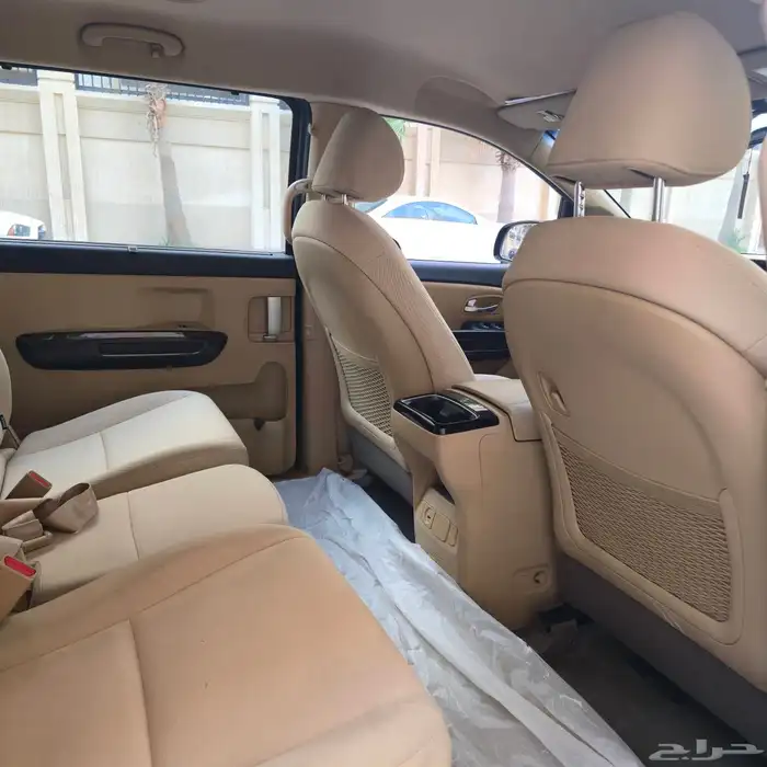 افضل سيارة عائلية كيا كارنفال 2016 10