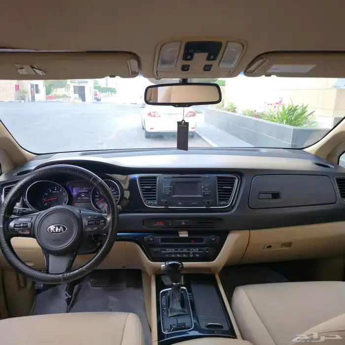 افضل سيارة عائلية كيا كارنفال 2016 8