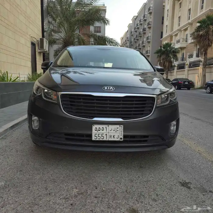 افضل سيارة عائلية كيا كارنفال 2016 1