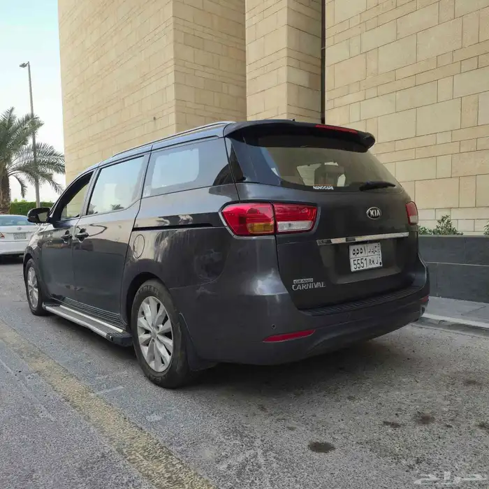 افضل سيارة عائلية كيا كارنفال 2016 4