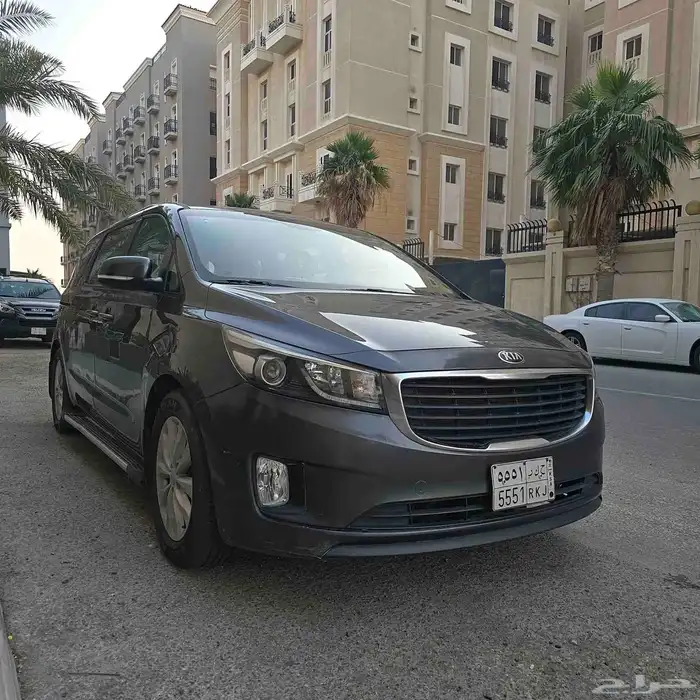 افضل سيارة عائلية كيا كارنفال 2016 14