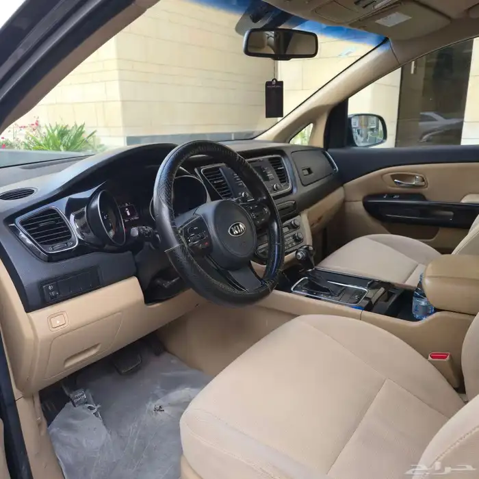 افضل سيارة عائلية كيا كارنفال 2016 6