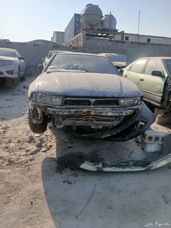 ميتسوبيشي جرانديز 2001 0