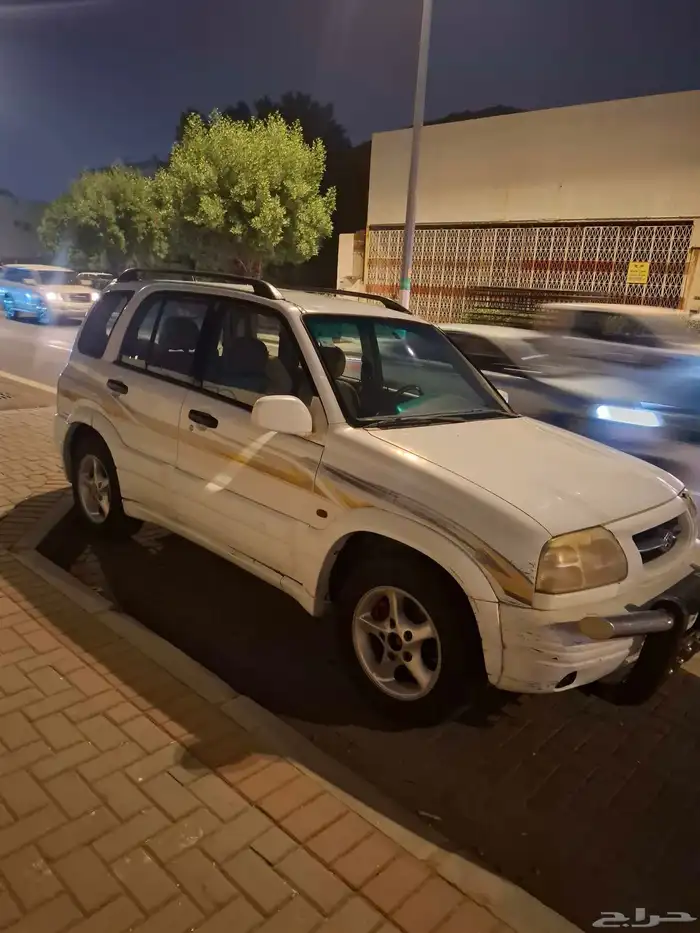 سوزوكي جراند فيتارا موديل 2000 4سلندر للبيع المطلوب 9الاف 1