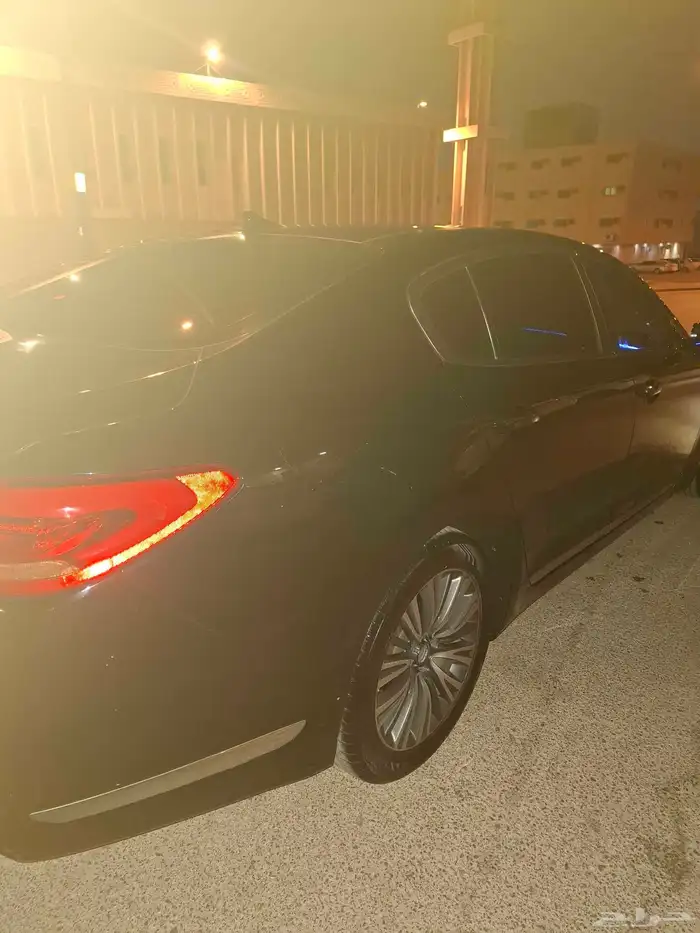 كيا كوريس 18