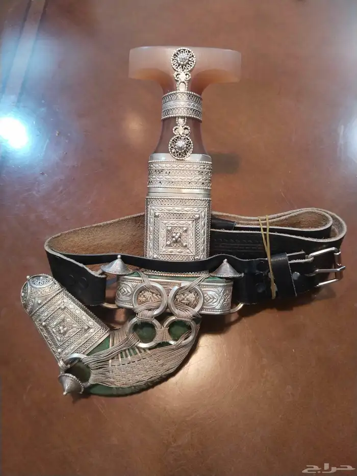 جنبية فاخره صب فضة مقبض حك زراف والسلة سنياو عماني 1