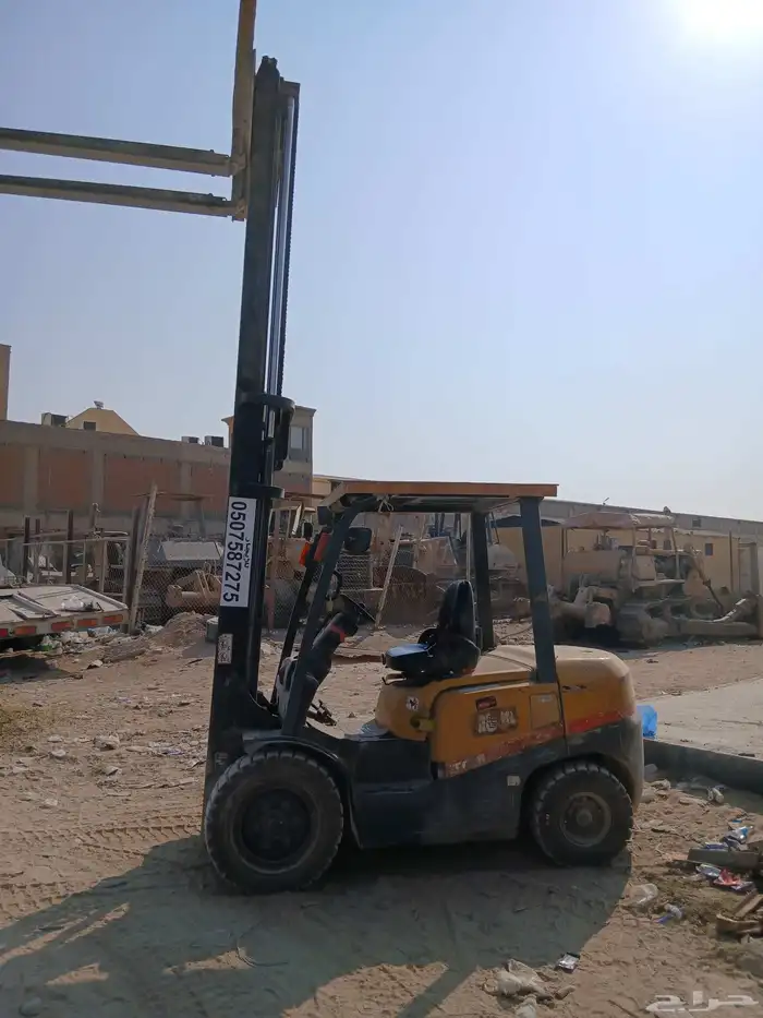 تاجير رافعات شوكيه فوركلفت 0
