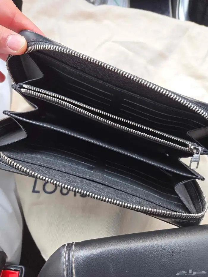 شنطة يدوية رجالية من لوي فيتو LV handbag 3