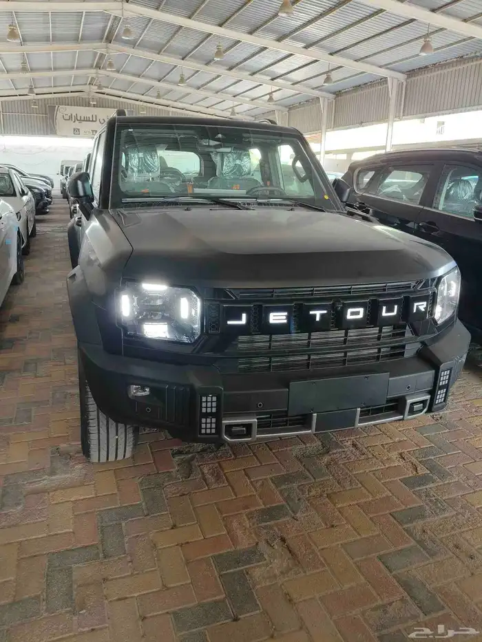 جيتور T2 لاكجري 2026 اسود مطفي اخر حبه في العرض 3