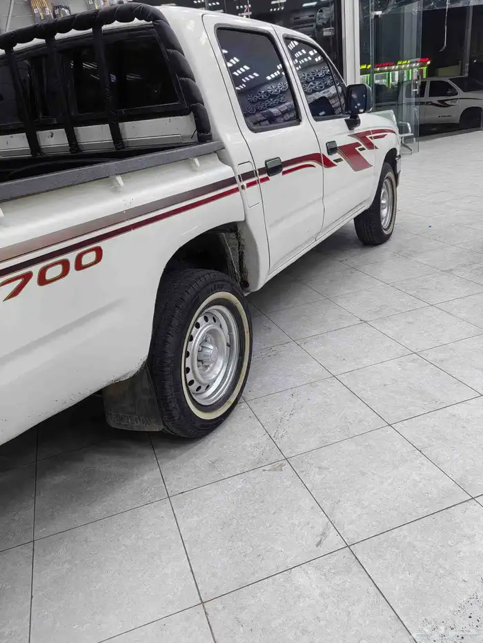 هايلوكس موديل 2000 13