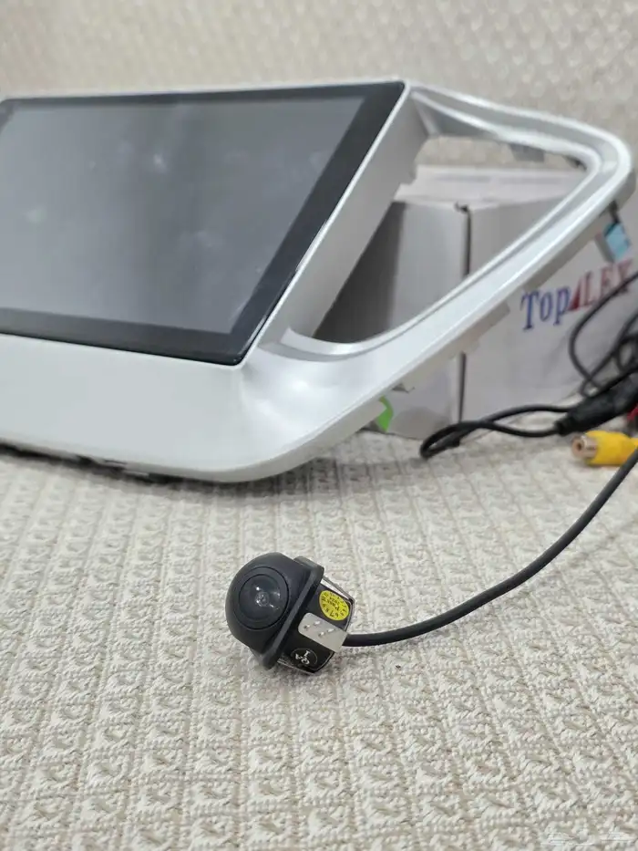 شاشة هيونداي أكسنت 2023 (بحالة جديدة) مع الفريم و كاميرا خلف 12