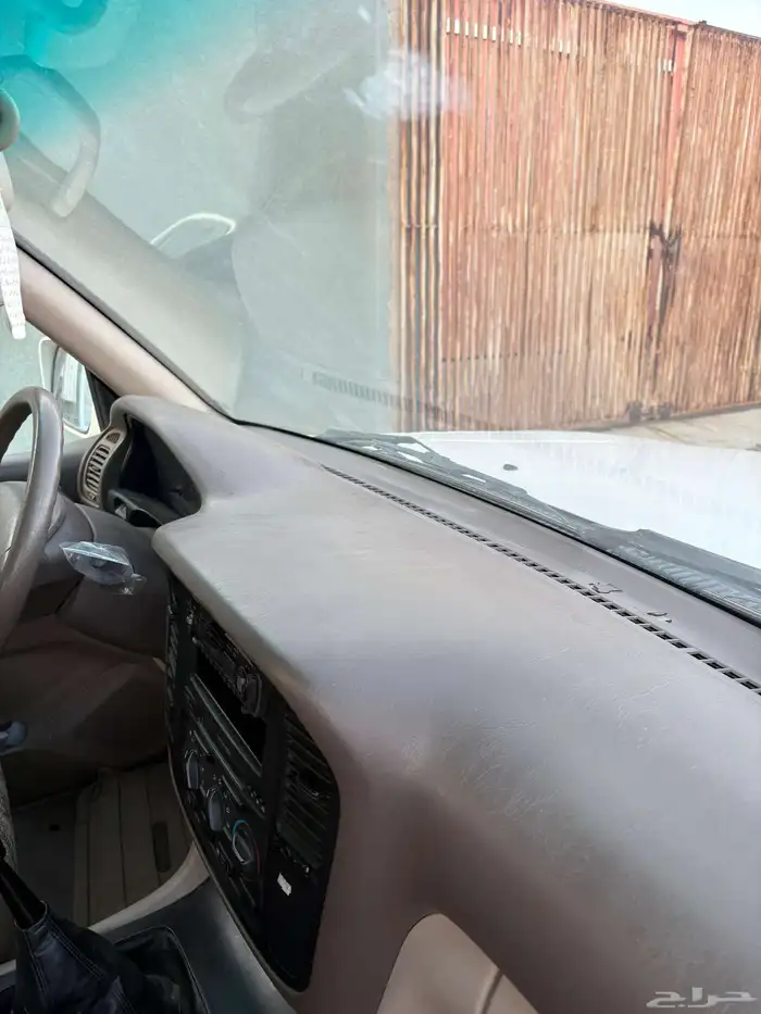 للبيع جكسار مخزن 2001 عداد سعودي 21