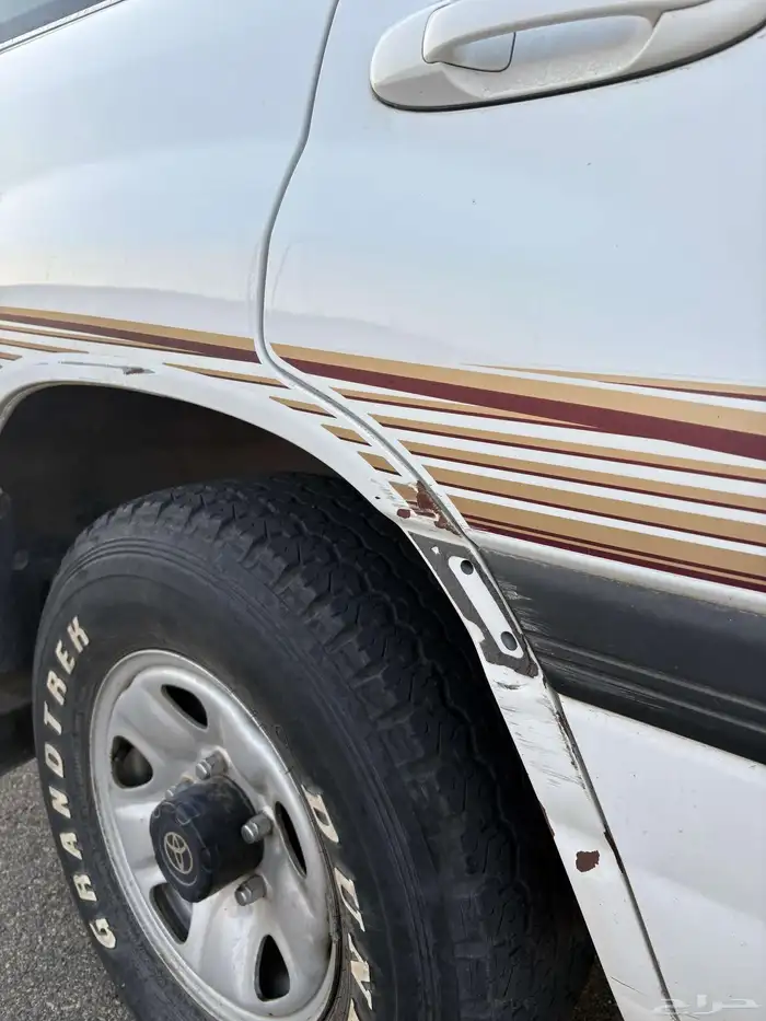 للبيع جكسار مخزن 2001 عداد سعودي 37