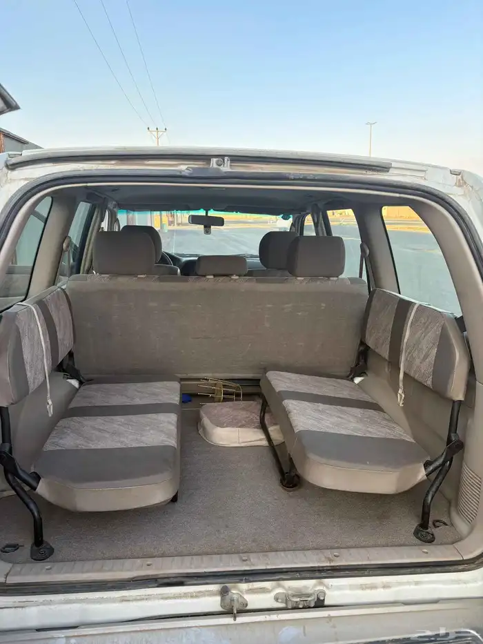 للبيع جكسار مخزن 2001 عداد سعودي 10