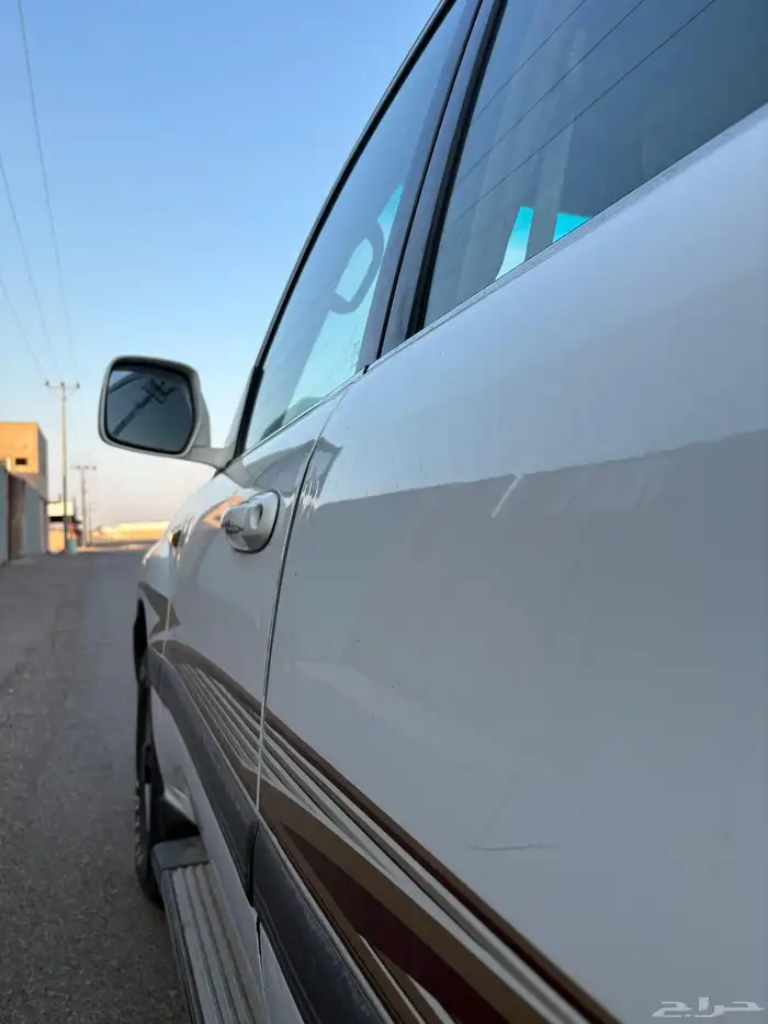 للبيع جكسار مخزن 2001 عداد سعودي 42