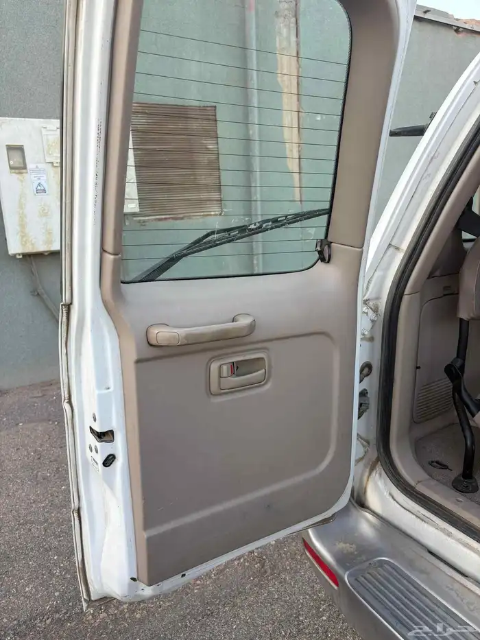 للبيع جكسار مخزن 2001 عداد سعودي 8