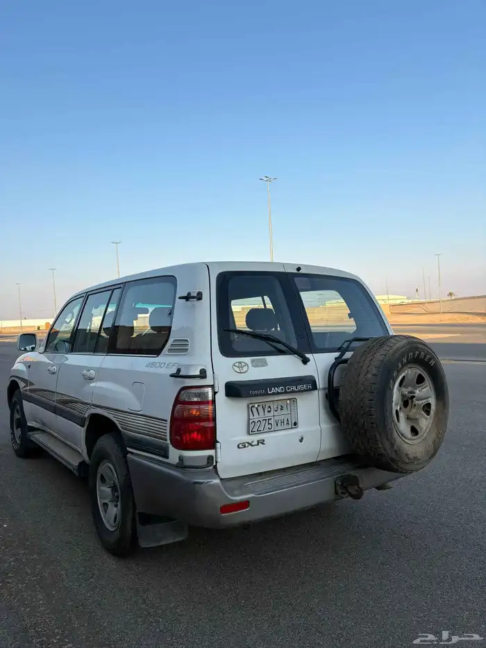 للبيع جكسار مخزن 2001 عداد سعودي 6