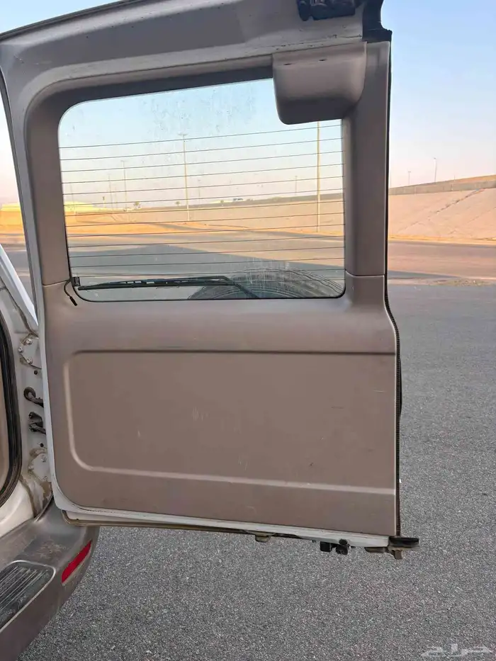 للبيع جكسار مخزن 2001 عداد سعودي 9