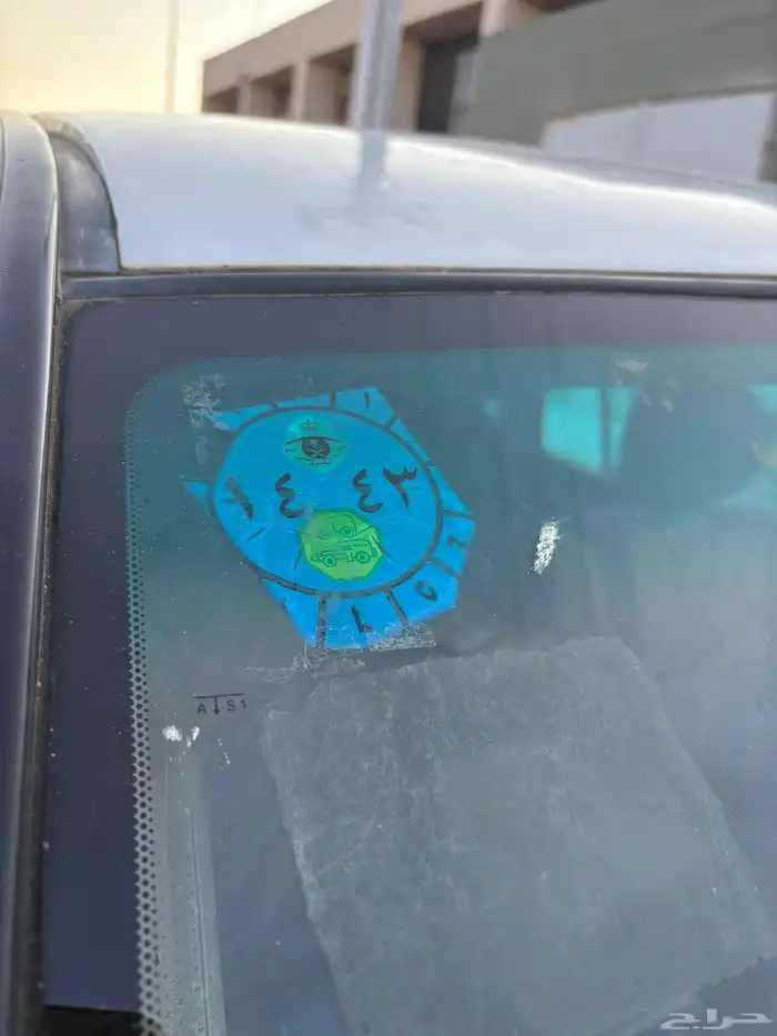 للبيع جكسار مخزن 2001 عداد سعودي 33