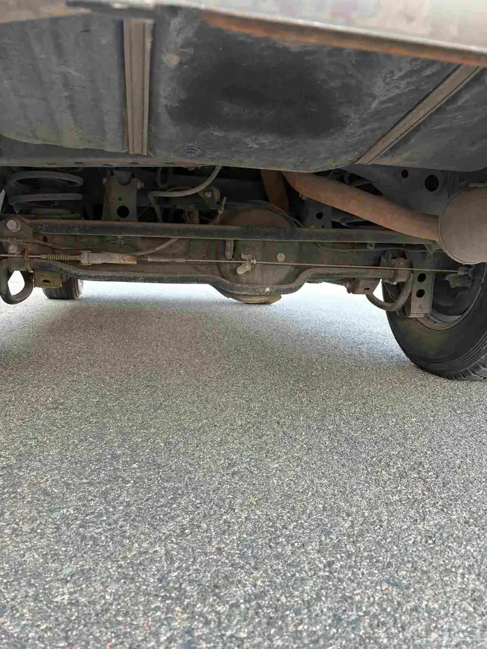 للبيع جكسار مخزن 2001 عداد سعودي 46