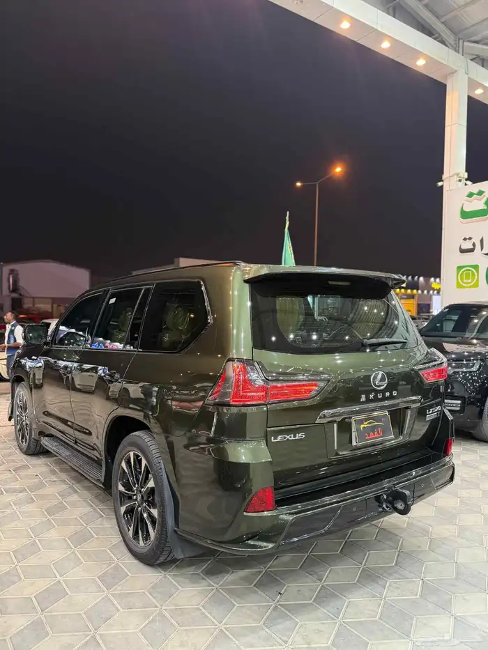 لكزس - 2021 - LX570 - بلاك اديشن 6