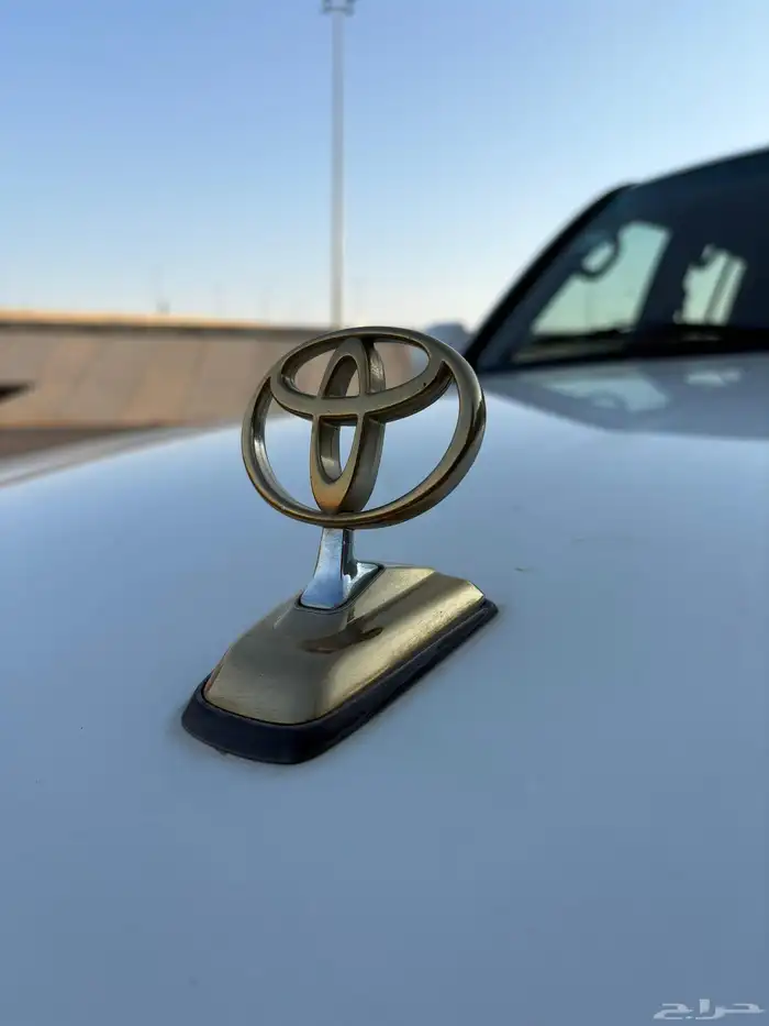 للبيع جكسار مخزن 2001 عداد سعودي 4