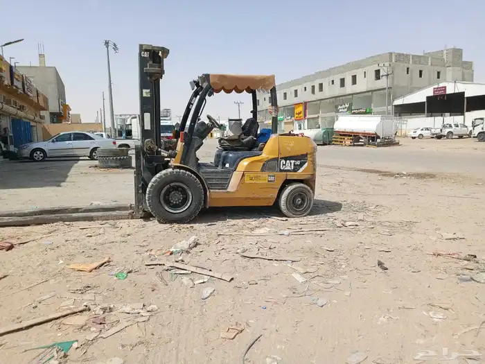 تاجير رافعات شوكيه فوركلفت 2