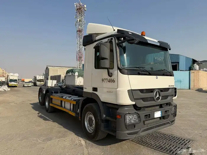 للبيع شاحنة مرسيدس أكتروس الموديل 2011 2