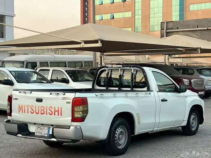 متسوبيشي بيكب غماره L200 العدد حبتين 2020 2021 8