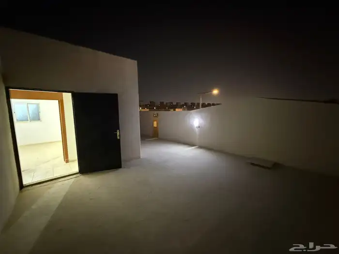 فيلا درج صالة و شقتين زاوية مقابل مسجد و مرفق 350 متر 26