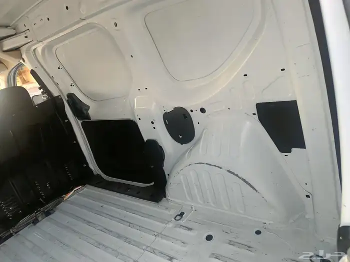 رينو دوكر فإن 2020 6