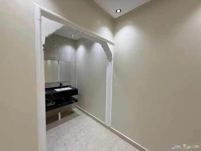 فيلا درج صالة و شقتين زاوية مقابل مسجد و مرفق 350 متر 6