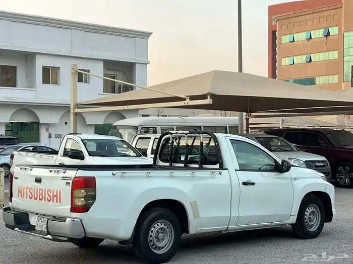 متسوبيشي بيكب غماره L200 العدد حبتين 2020 2021 7