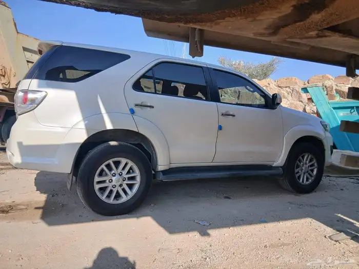 جيب فورتشنر 2014 اوتوماتك نظيف على الشرط والفحص بودي 4