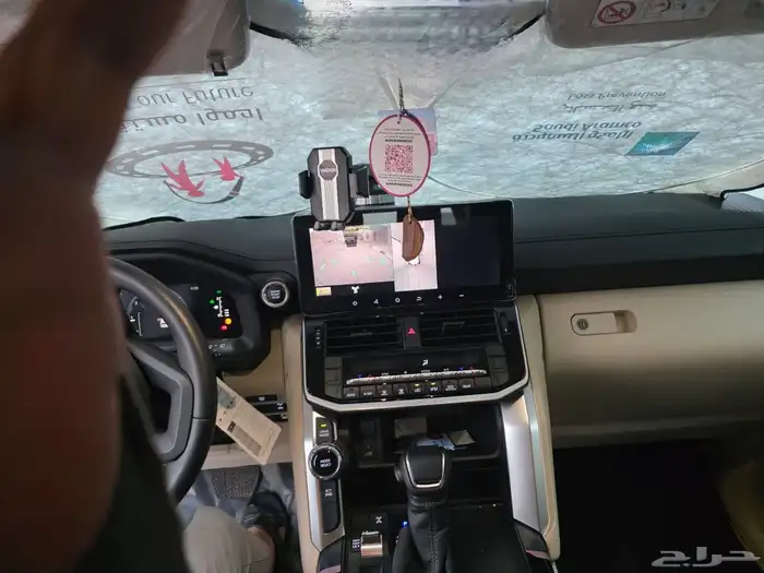 لاند كروزر بنزين GXR L2 2025 9