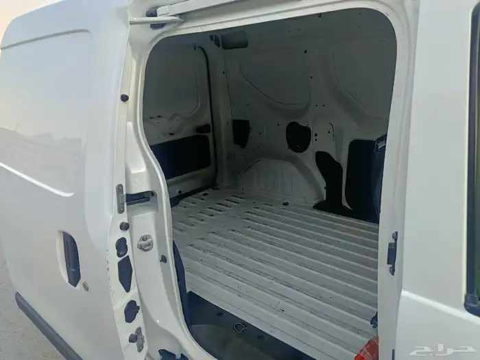 رينو دوكر فإن 2020 8