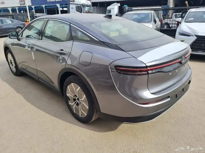 تويوتا كراون باريوم 2026 4