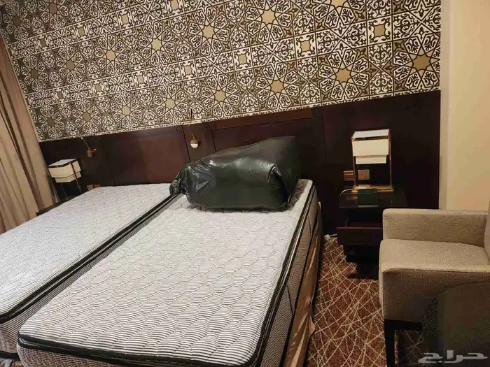 اثاث فندق خمس نجوم كامل كل شي في الفندق للبيع 0