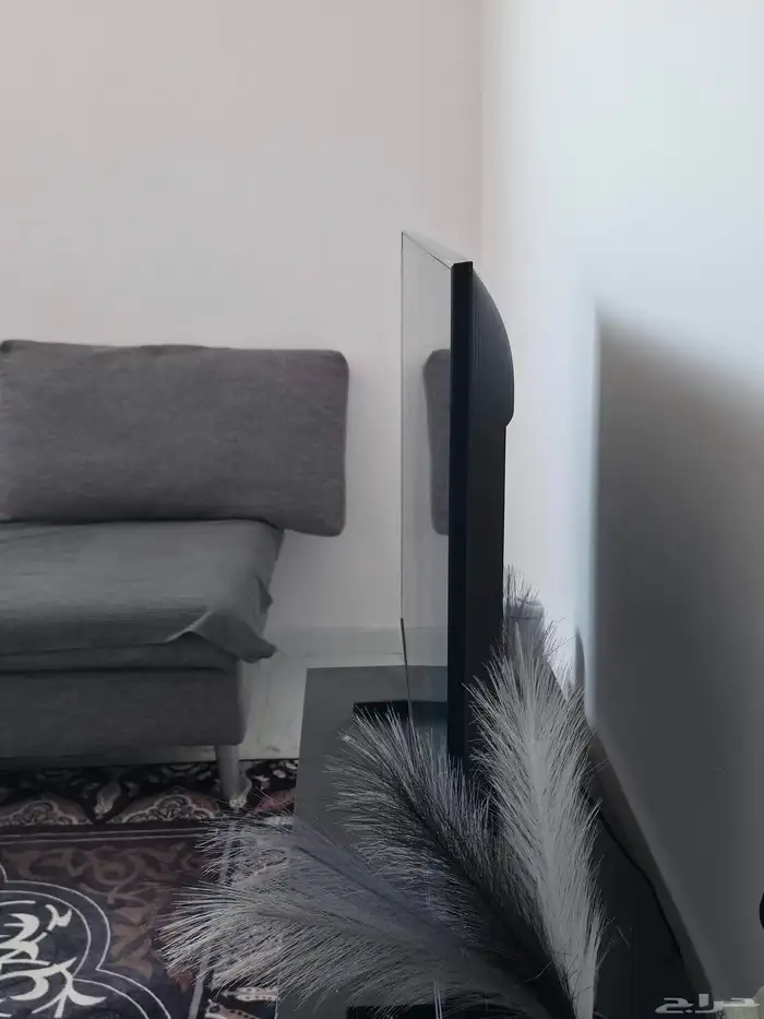 جهاز تلفزيون سامسونج رفيع مقاس 50 بوصة يدعم اليوتيوب والنت 2