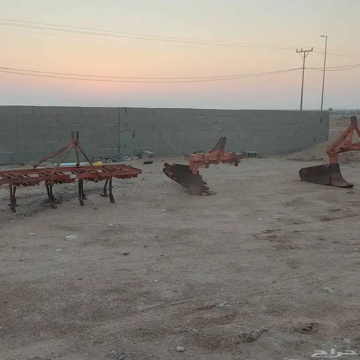 حراثه جندير نضيع معها قطع زراعيه عدد 5 4