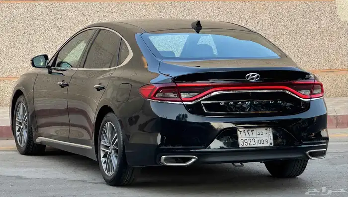 للبيع ازيرا موديل 2019 وكاله ديزل 2