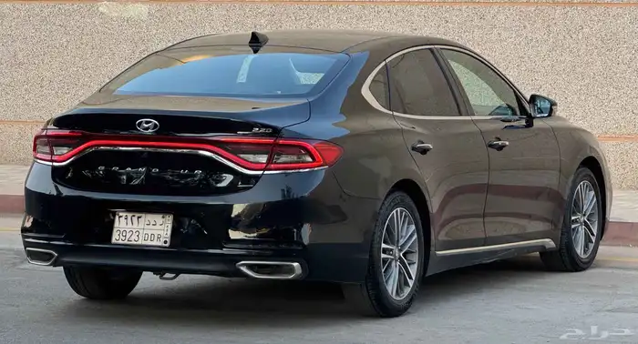 للبيع ازيرا موديل 2019 وكاله ديزل 11