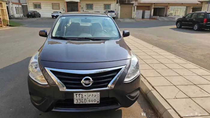 نيسان صني بحاله ممتازه موديل 2021 2