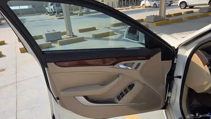 كاديلاك CTS luxury 2010 13