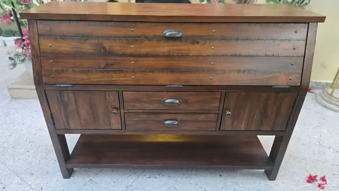 طاولة مستوردة فيتنامي بحالة الجديد من آشلي 11