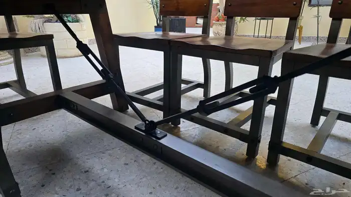 طاولة مستوردة فيتنامي بحالة الجديد من آشلي 12