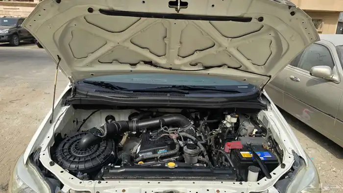 تويوتا انوفا فاغن 2011 بودي وكاله 16