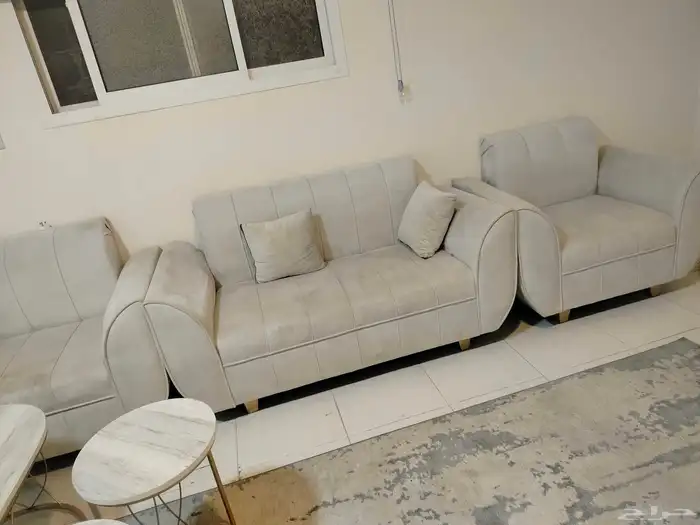 كنب وطاولات كامله للبيع 1