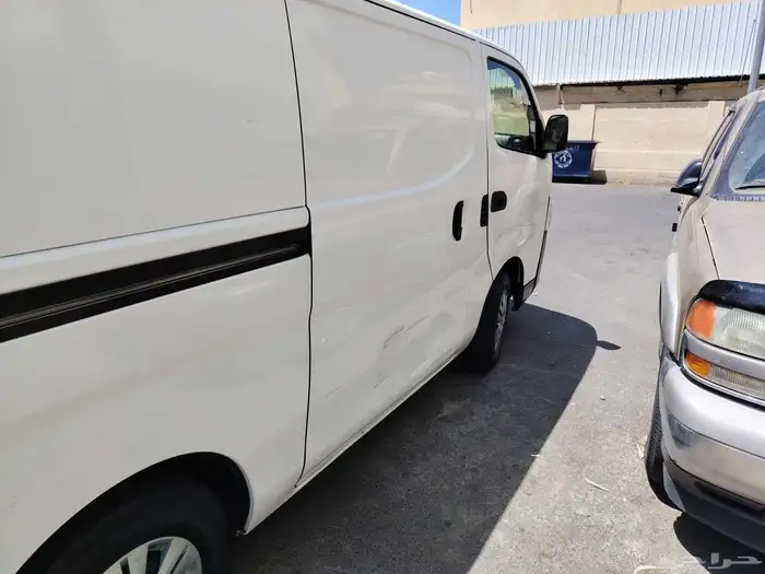 للبيع باص بضاعه بنزيم 2020 2