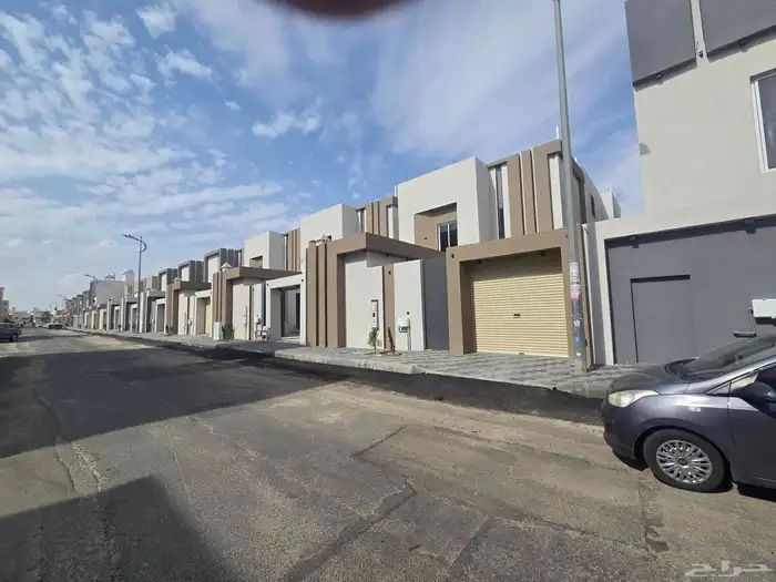 للبيع فيلا دورين وملحق كامل خدمات 7 غرف نوم 1